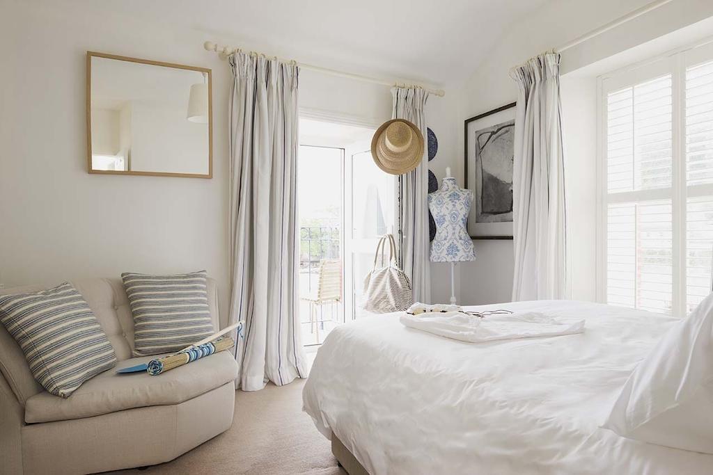 The Strand Inn Dunmore East Room photo